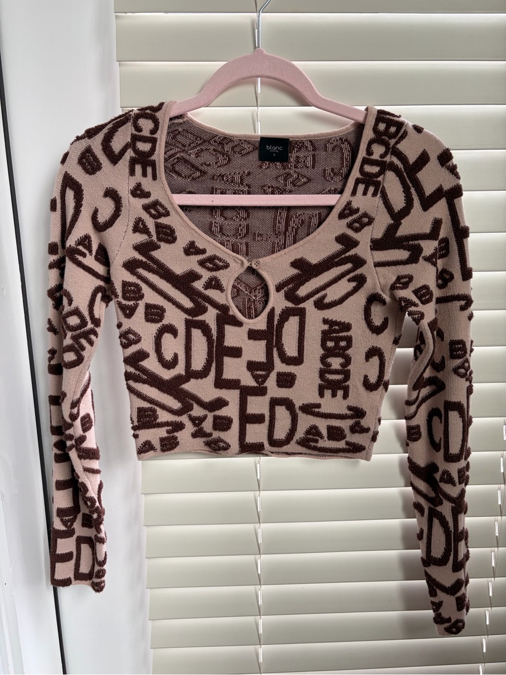Blanc NYC - Unique Knit Long Sleeve Crop Top